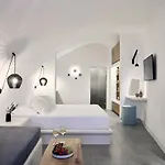 Alisaris Cave Villa Oia