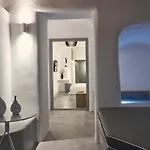 Alisaris Cave Oia