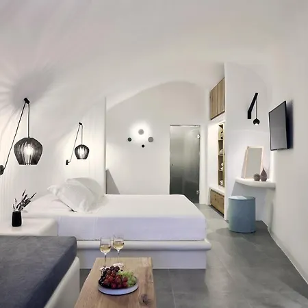 Alisaris Cave Villa Oia (Santorini)