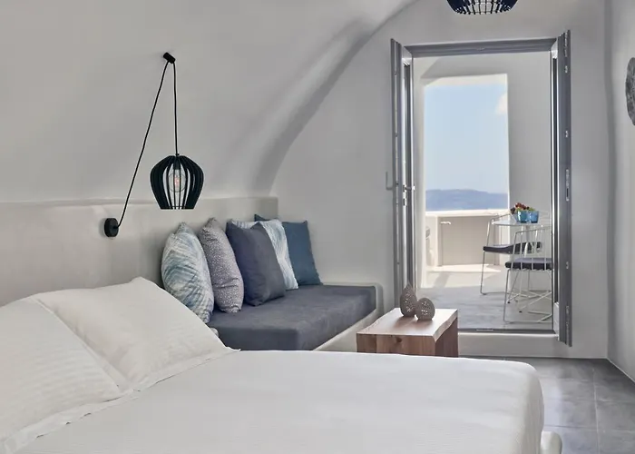 Alisaris Cave أويا