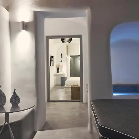 Alisaris Cave Oia (Santorini)