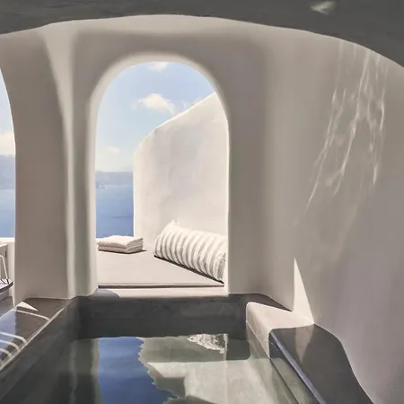 Alisaris Cave Villa *