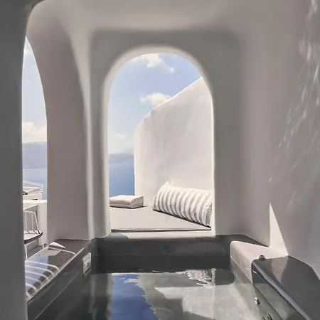 Alisaris Cave Villa Oia (Santorini)