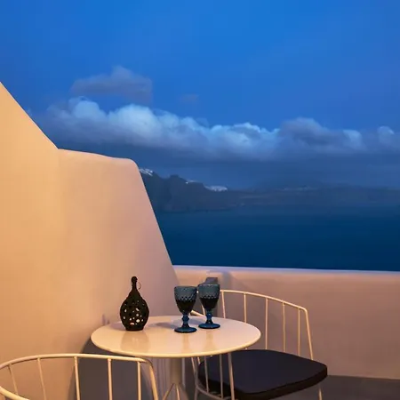 Alisaris Cave Oia (Santorini)