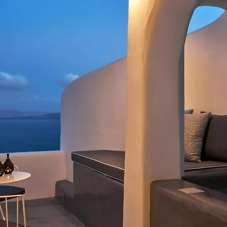 Alisaris Cave Villa Oia (Santorini)