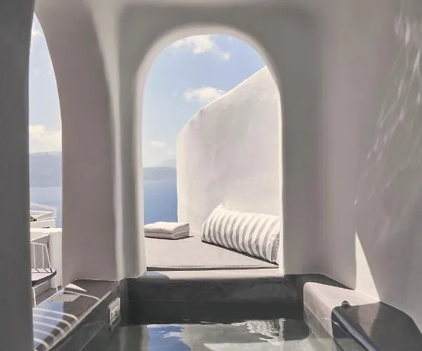 Alisaris Cave Villa Oia