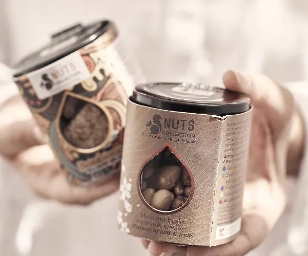 Willa Alisaris Cave *